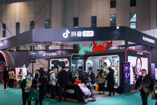 如何拍攝企業(yè)宣傳片視頻制作具備藝術(shù)美感？